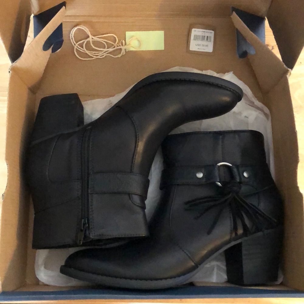 American Eagle Outfitters Mid-Heel Bootie Size 10